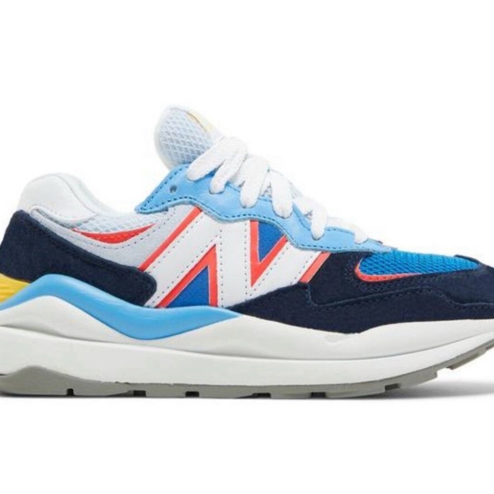 New Balance Blue and Red Sneakers Dynamic Color Block Design